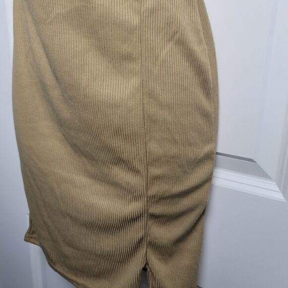 NWT- MISSGUIDED Mini Dress  - Picture 2 of 7